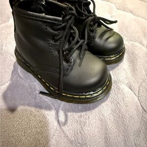 Doc Martens toddler Siz 4